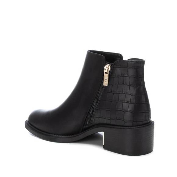 NEW XTI women\'s faux leather ankle boots in black